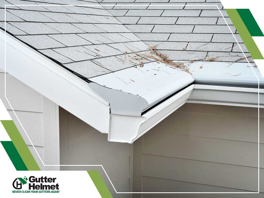 What’s The Safest Way to Clean Your Gutters?