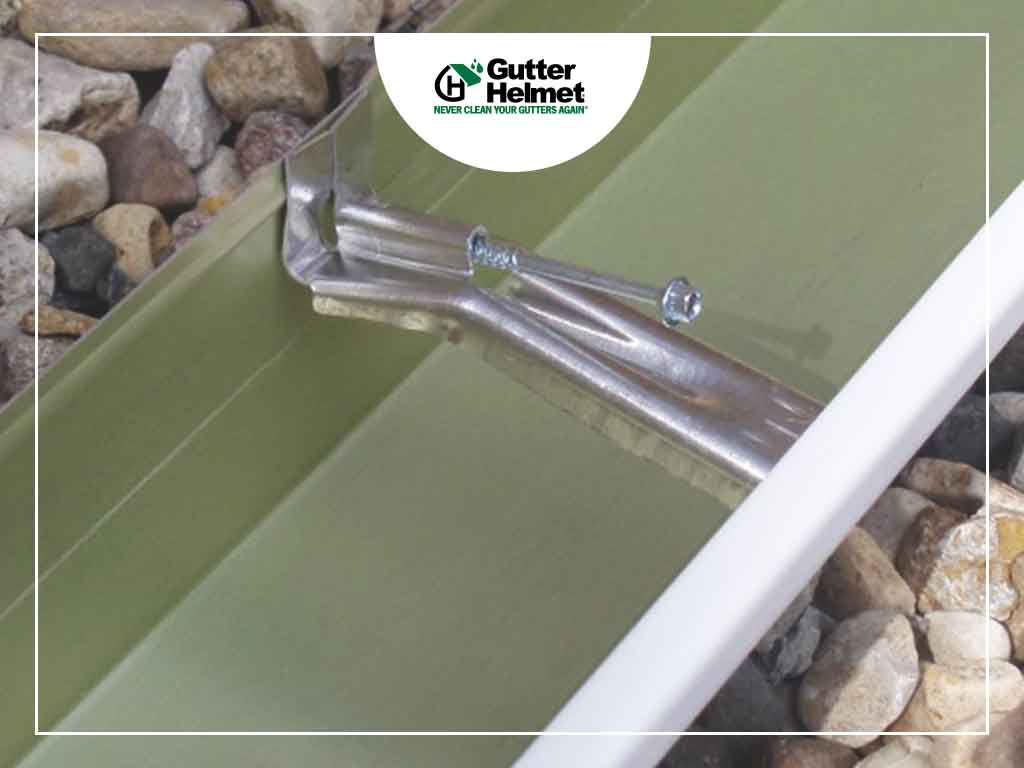 Different Types of Gutter Fasteners and Their Advantages