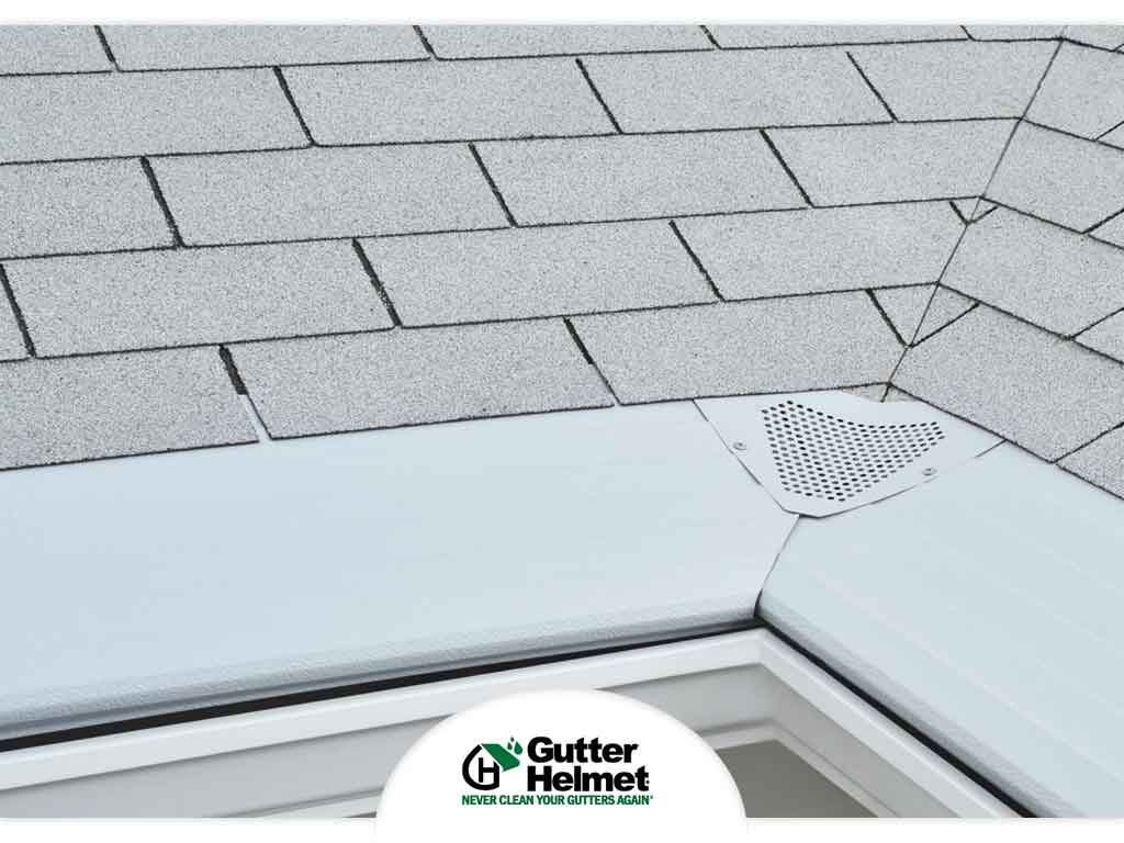 To Repair or Replace?: A Guide to Evaluating Gutter Damage