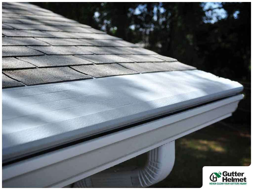 4 Questions to Ask Your Installer About Seamless Gutters