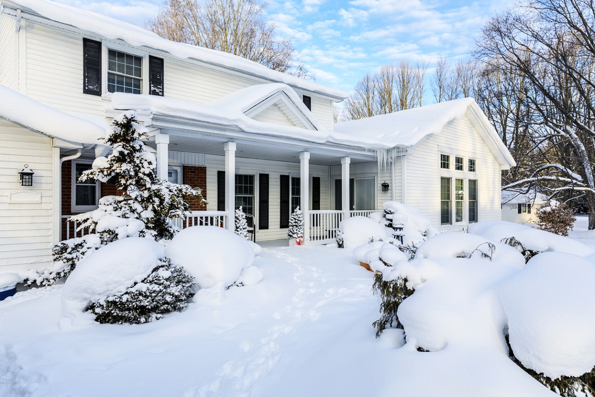 Why You Should Clean Your Gutters Before Snow Falls