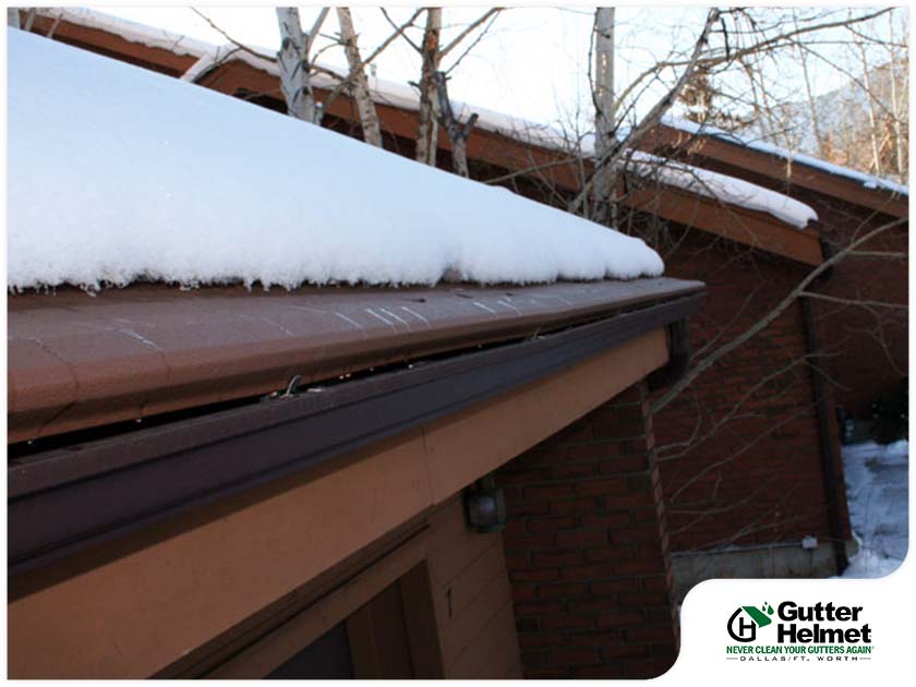 Why Your Roof Is Leaking in the Winter