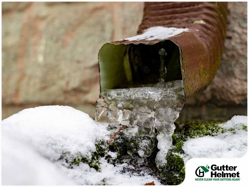 What Not to Do When Your Downspouts Are Frozen