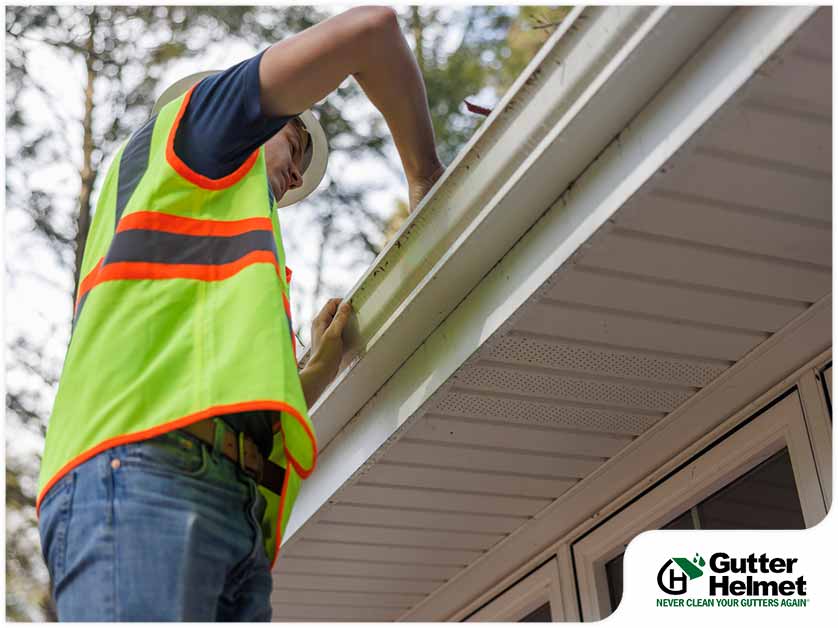 Is It Time to Get a Gutter Cleaning Service?